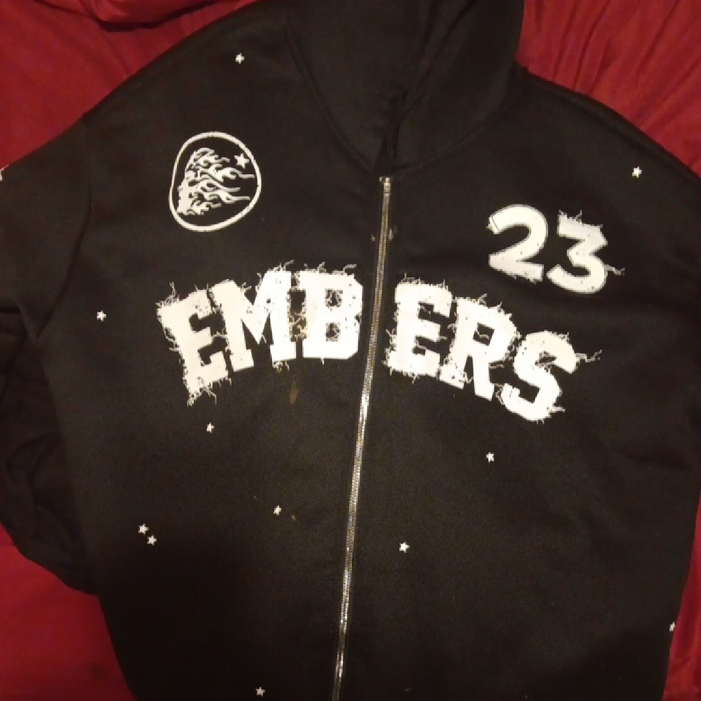 ROMWE Black Hoodie with Graphic Design